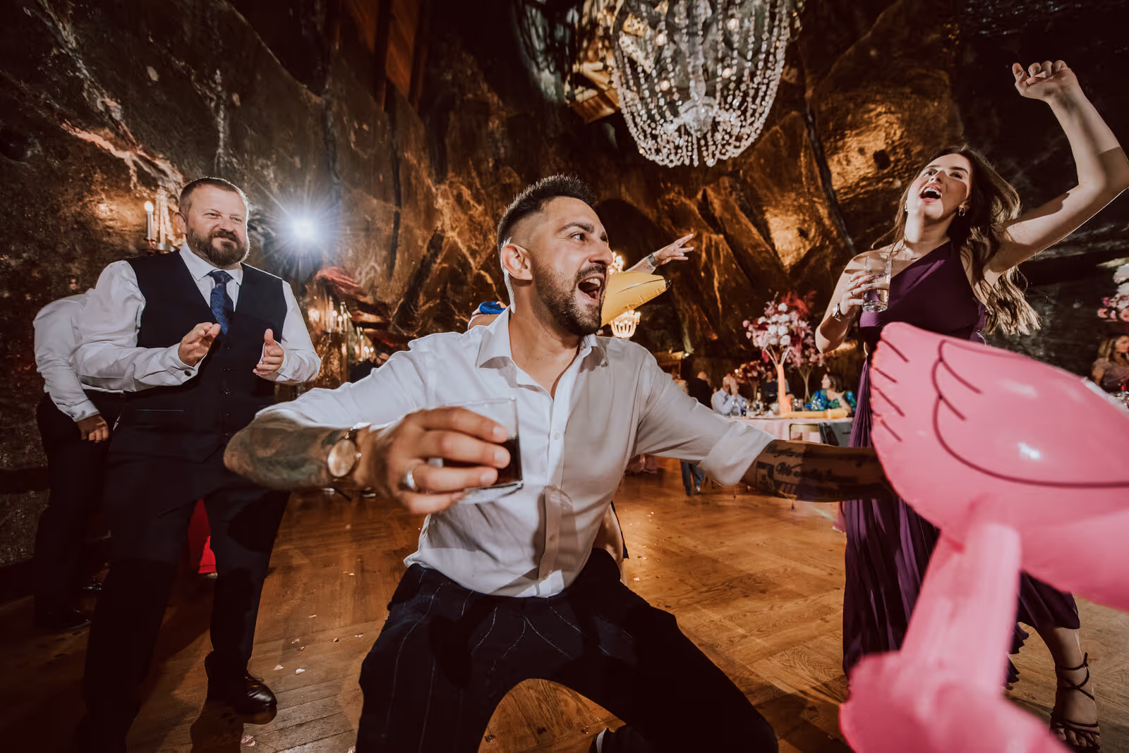 Ślub w Polsce - Kopalnia Soli w Wieliczce. Zdjęcie nr. 19