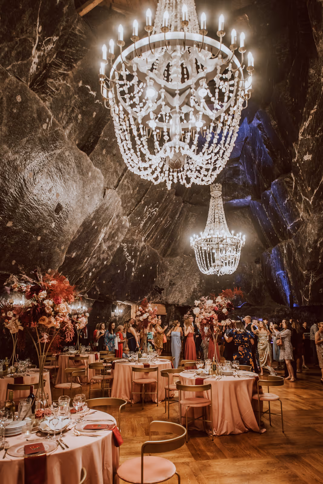 Ślub w Polsce - Kopalnia Soli w Wieliczce. Zdjęcie nr. 8