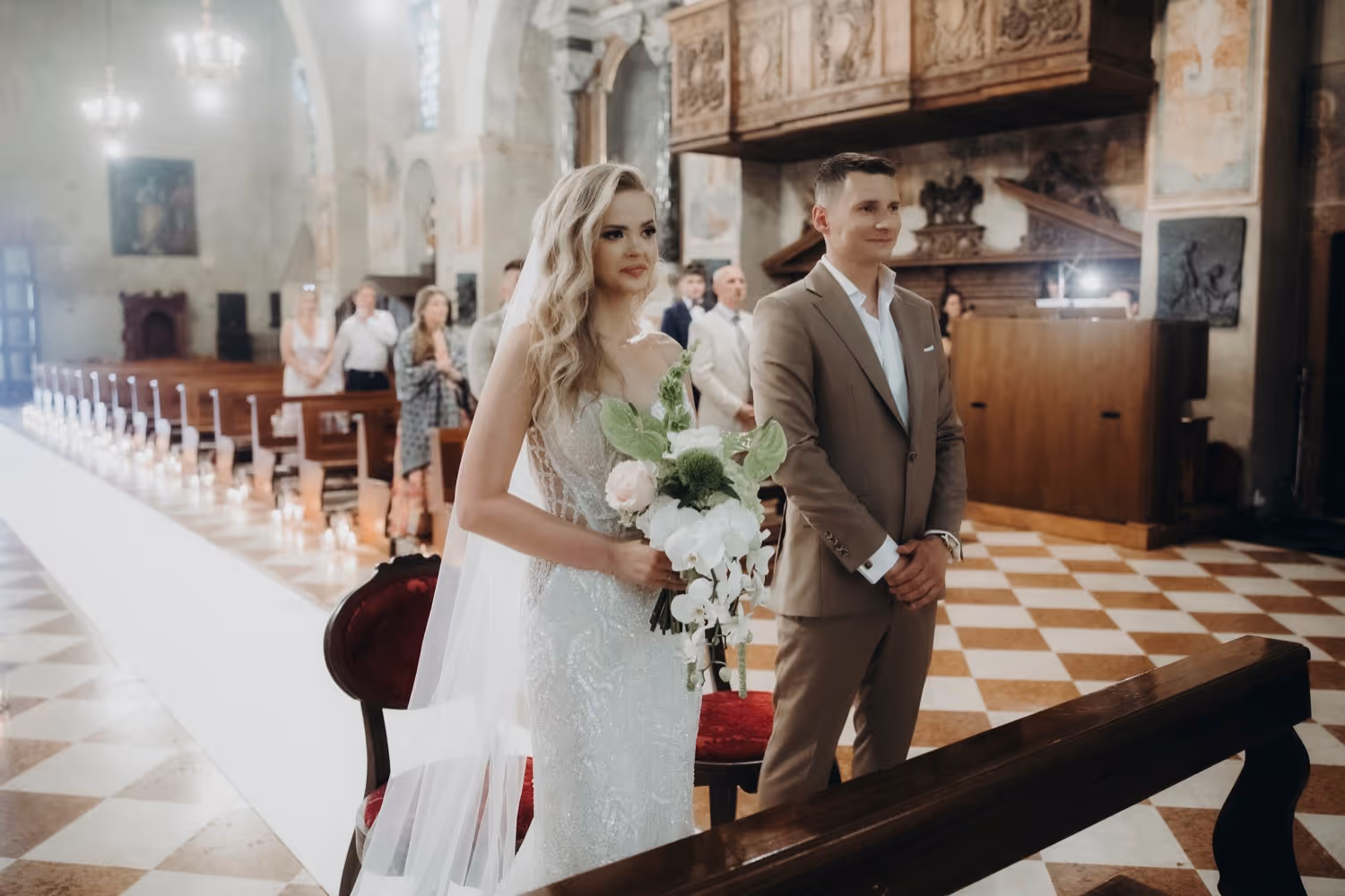 Ślub nad Jeziorem Garda. Kościół 5. Zdjęcie 9