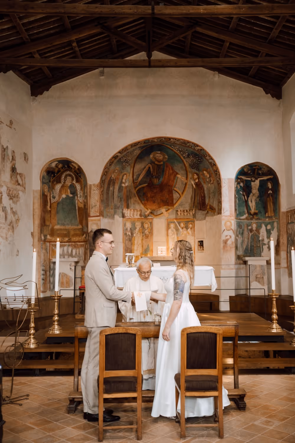 Ślub nad Jeziorem Garda. Kościół 4. Zdjęcie 8