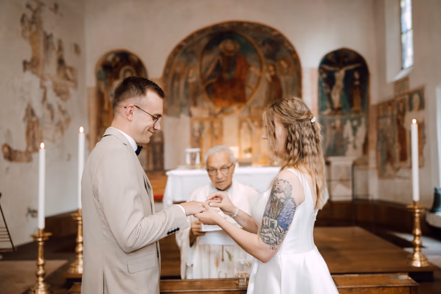 Ślub nad Jeziorem Garda. Kościół 4. Zdjęcie 9