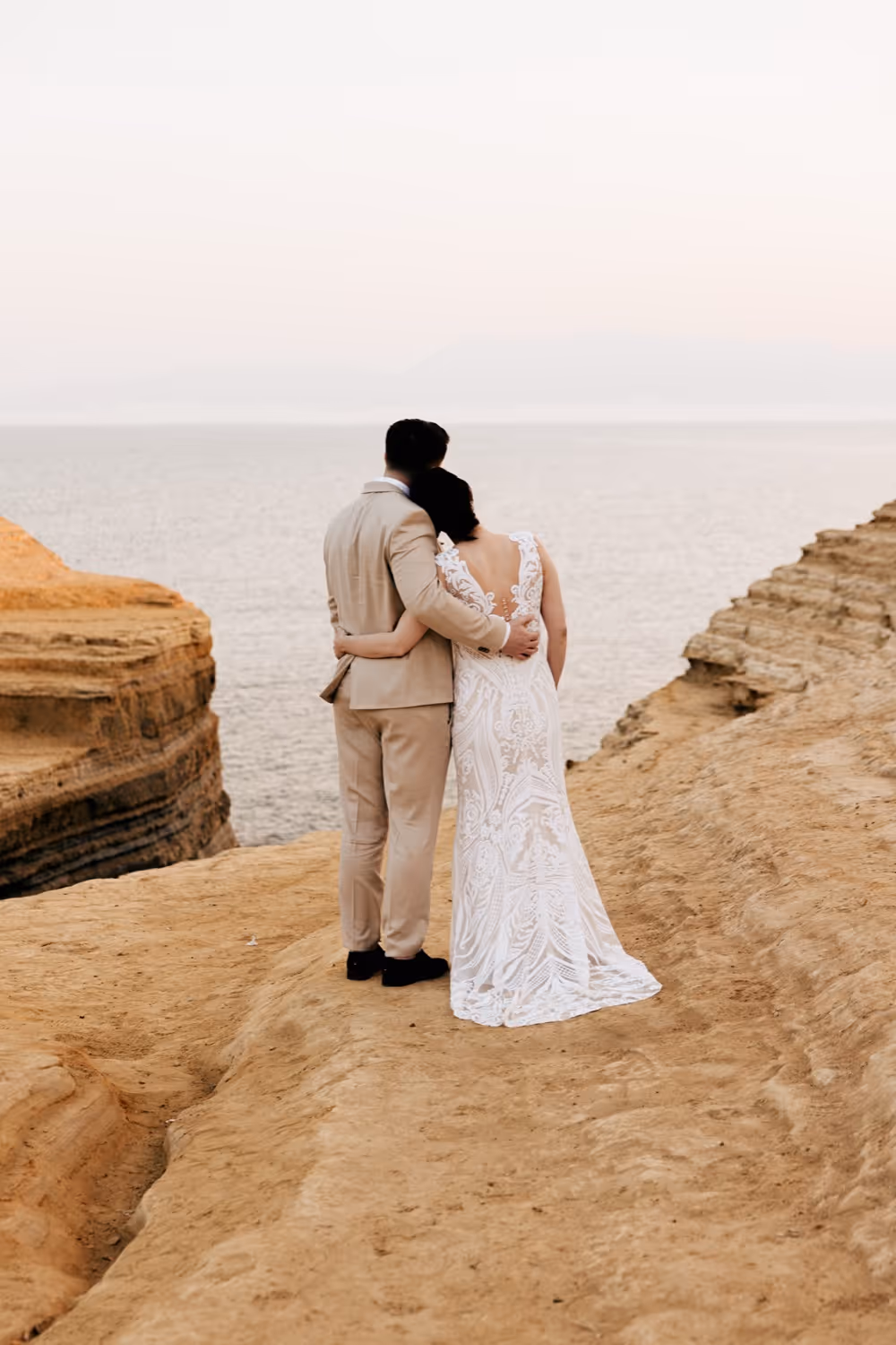 Ślub na Korfu. Katedra na starówce w Korfu i ślub na romantycznej plaży. Zdjęcie 1