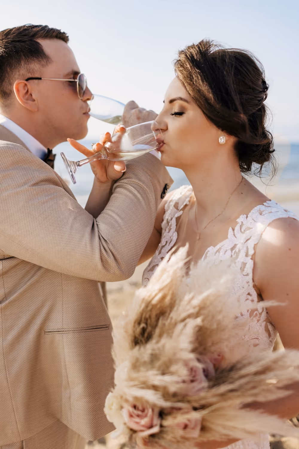 Ślub na Korfu. Katedra na starówce w Korfu i ślub na romantycznej plaży. Zdjęcie 27