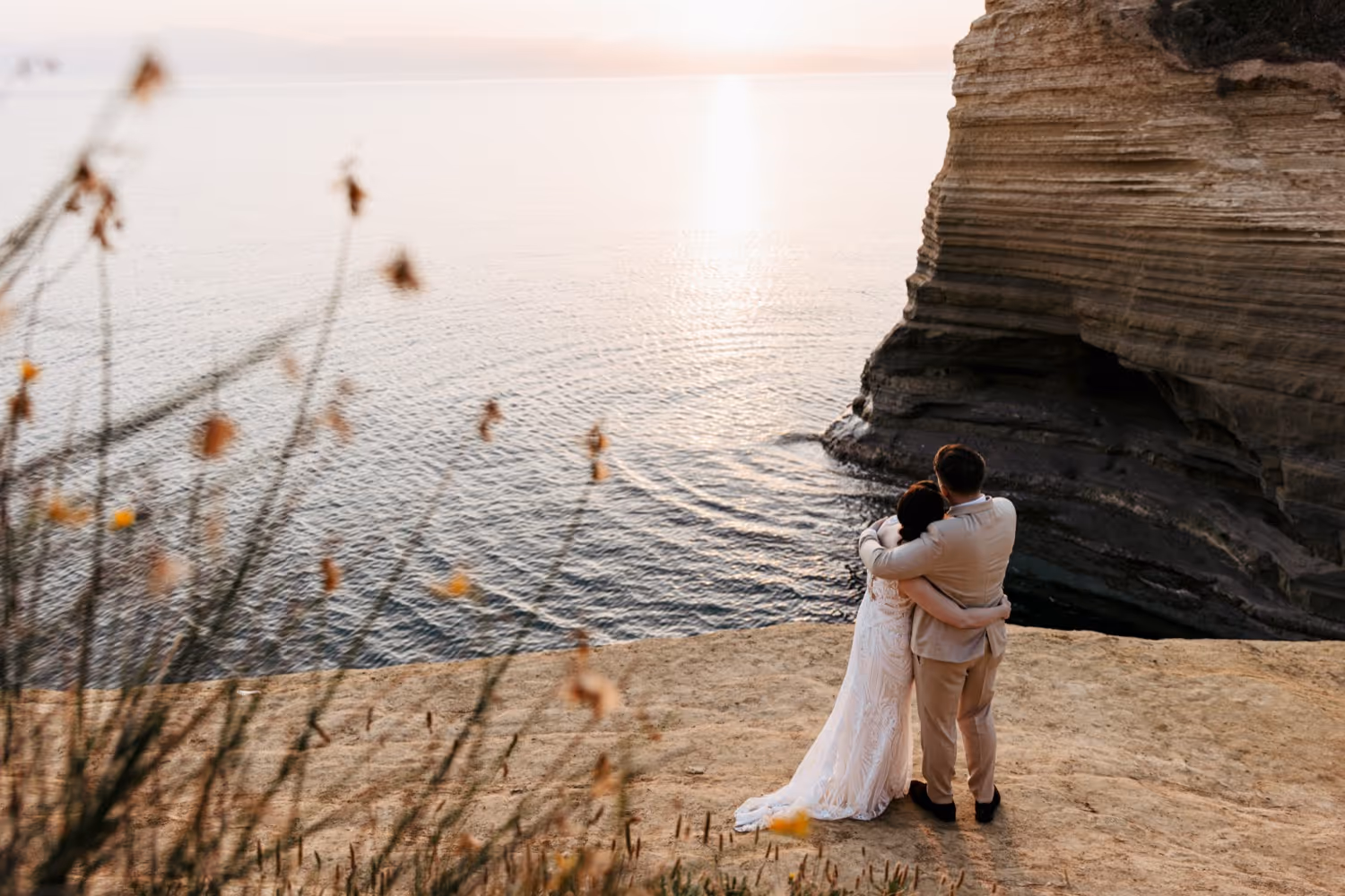 Ślub na Korfu. Katedra na starówce w Korfu i ślub na romantycznej plaży. Zdjęcie 38