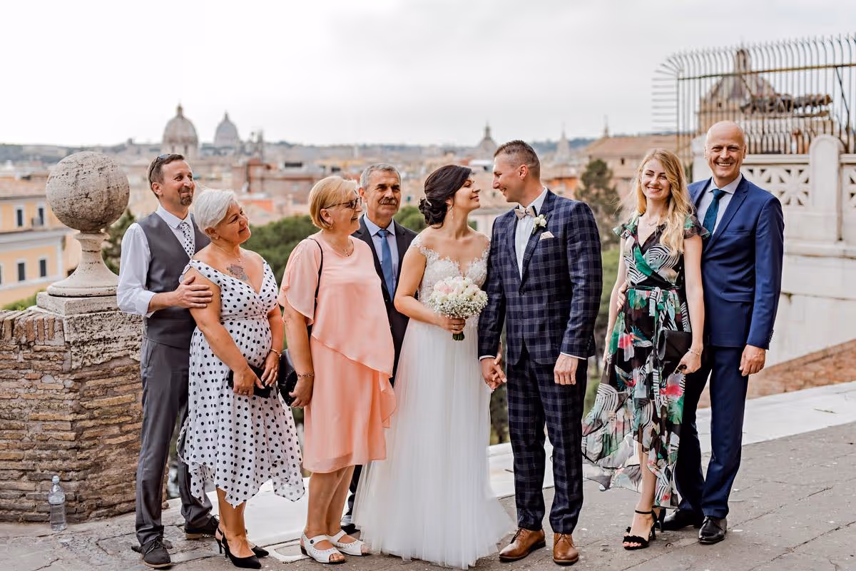 Ślub w Rzymie. Kościół w centrum Rzymu. Zdjęcie 13