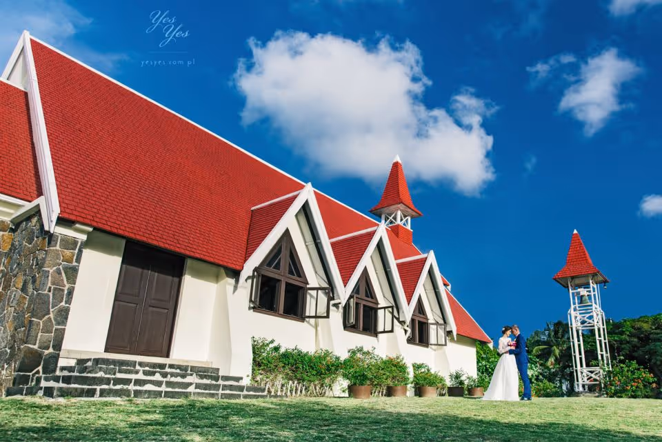 Mauritius Uroczy kościół położony przy plaży