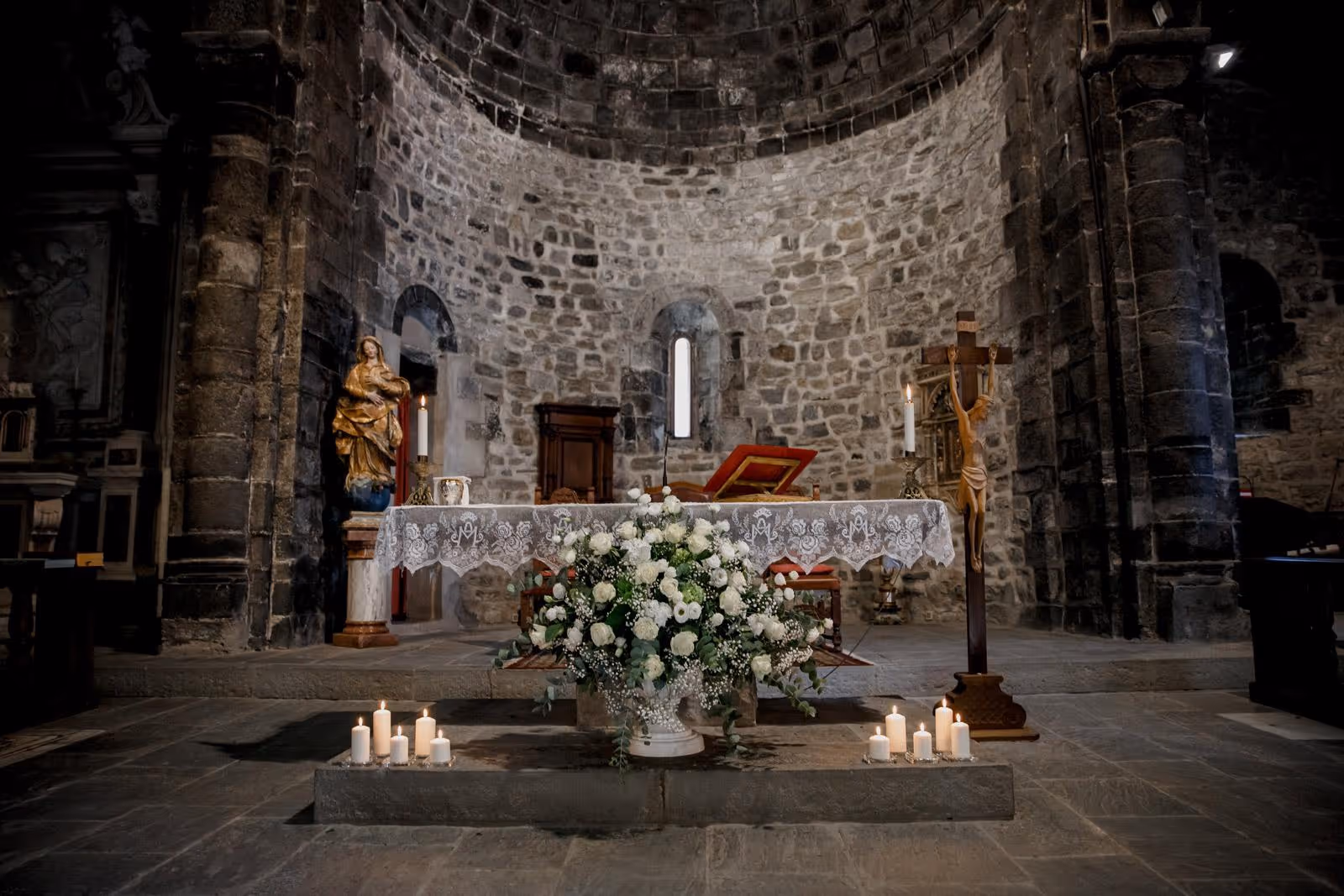 Ślub w Ligurii. Kościółek położony nad samym morzem - Cinque Terre. Zdjęcie 2