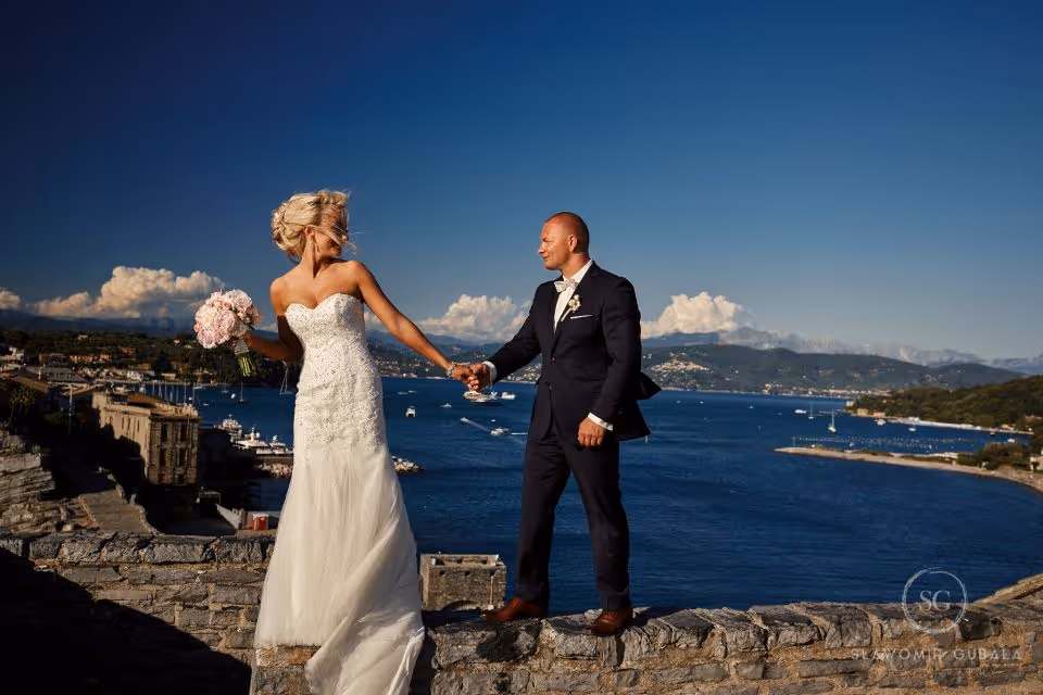Ślub w Ligurii. Kościółek położony na skale - Portovenere. Zdjęcie 42