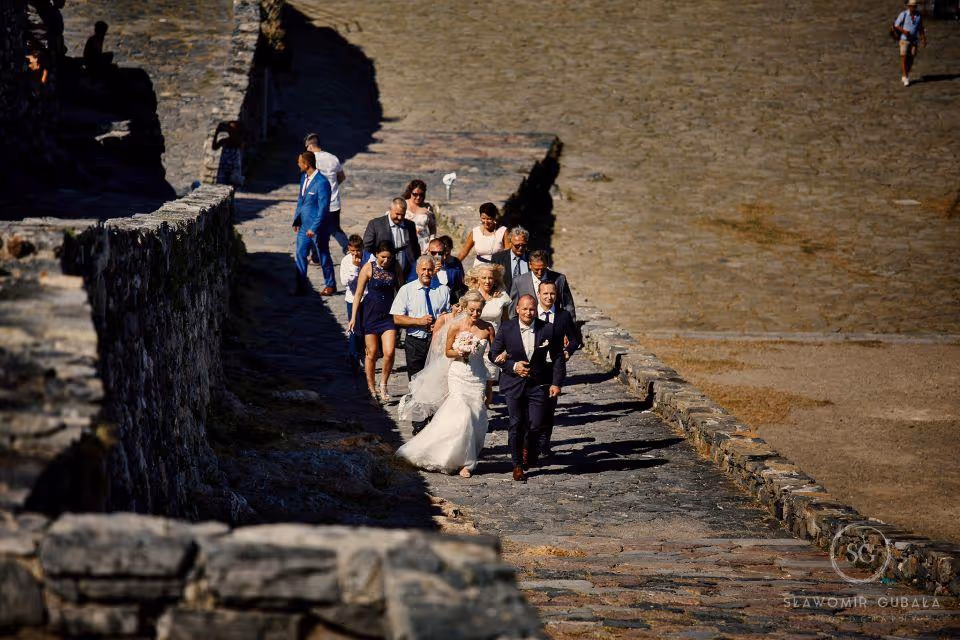 Ślub w Ligurii. Kościółek położony na skale - Portovenere. Zdjęcie 29