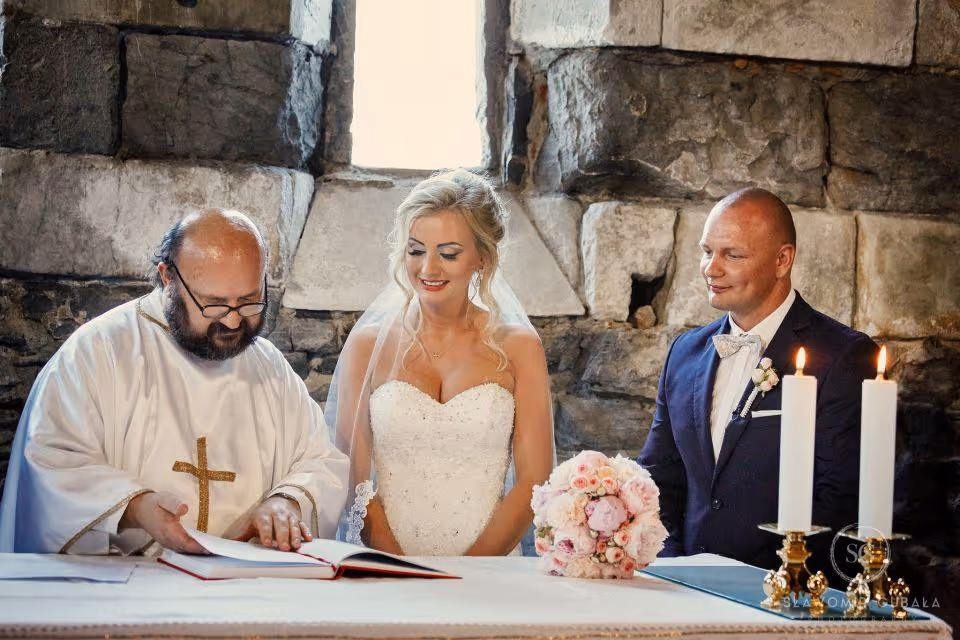 Ślub w Ligurii. Kościółek położony na skale - Portovenere. Zdjęcie 35