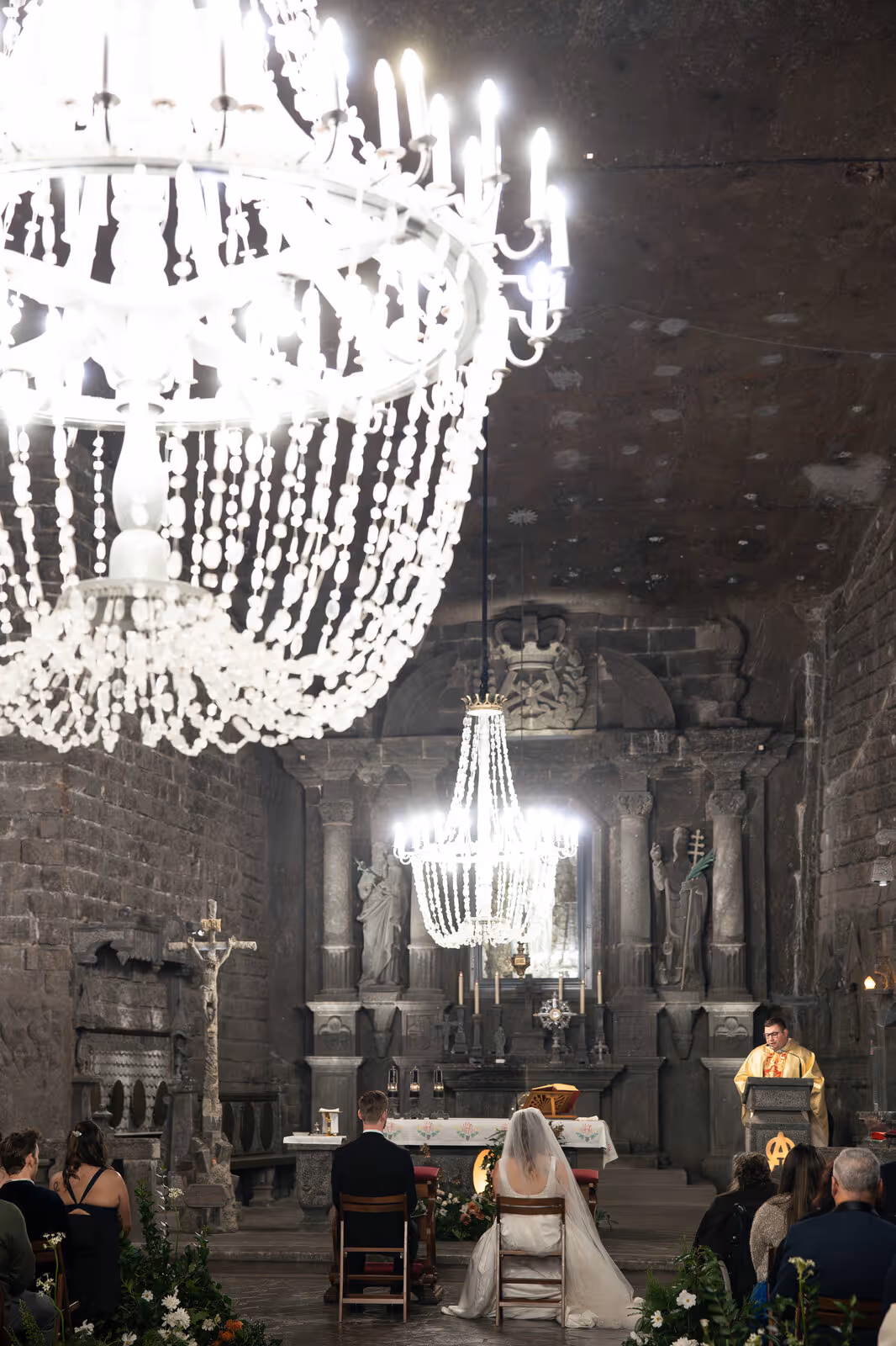 Ślub w Polsce. Kopalnia Soli w Wieliczce. Zdjęcie nr. 130