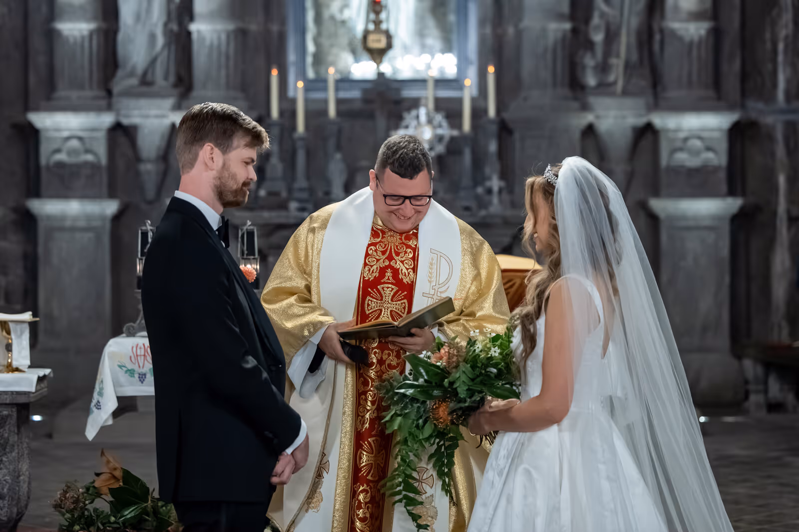 Ślub w Polsce. Kopalnia Soli w Wieliczce. Zdjęcie nr. 131