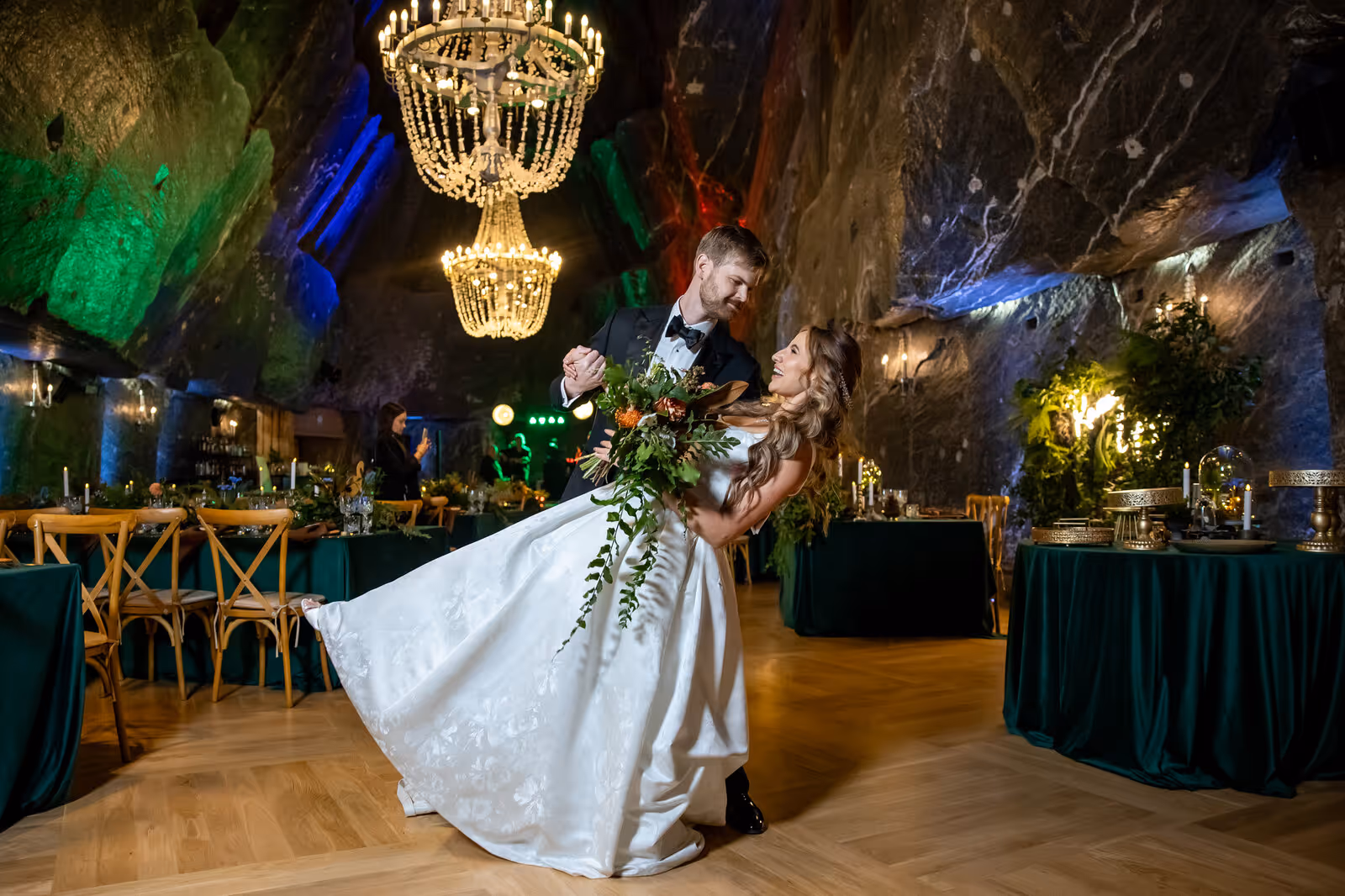 Ślub w Polsce. Kopalnia Soli w Wieliczce. Zdjęcie nr. 164