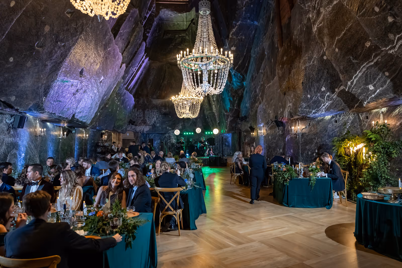 Ślub w Polsce. Kopalnia Soli w Wieliczce. Zdjęcie nr. 202