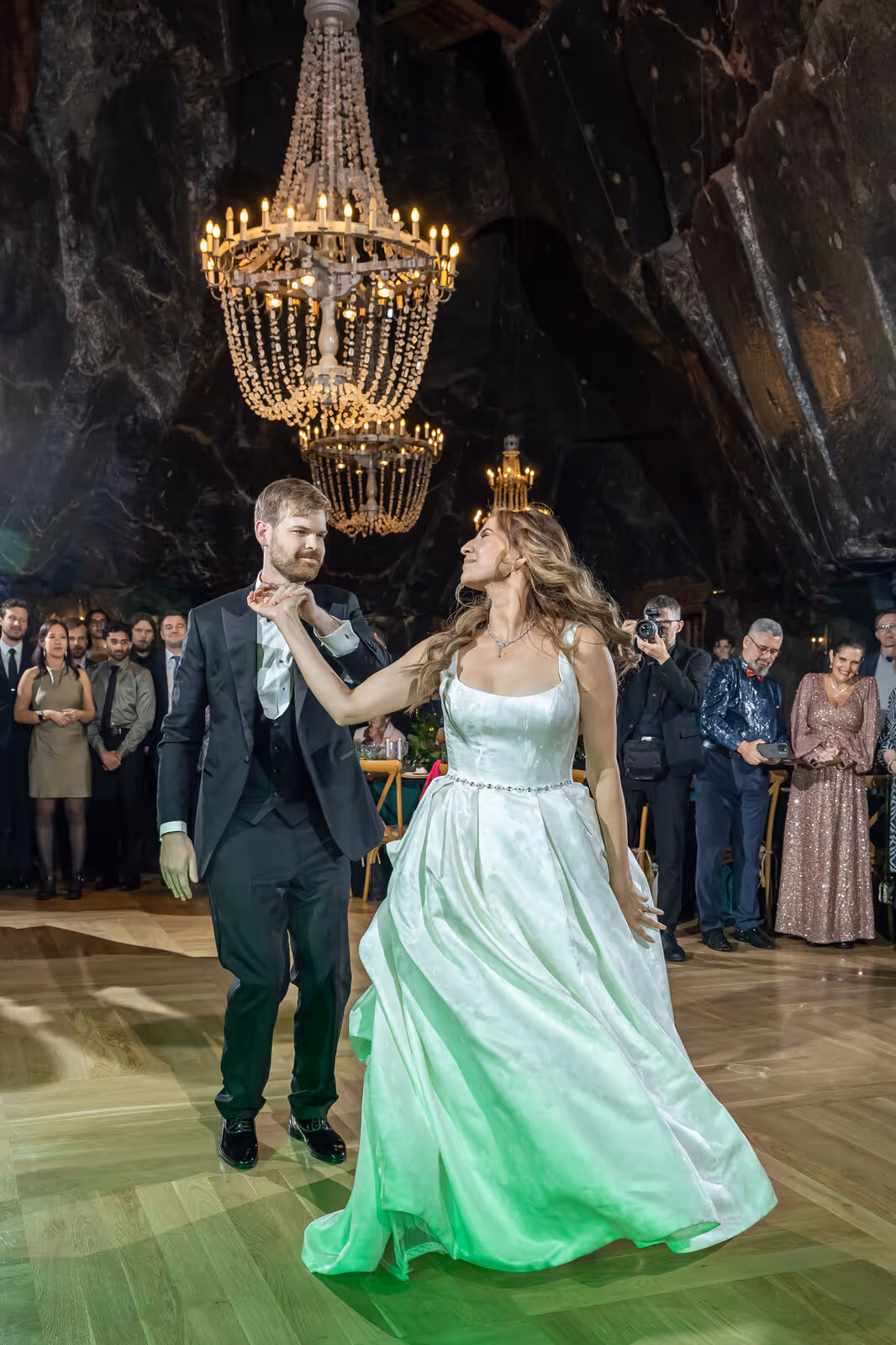 Ślub w Polsce. Kopalnia Soli w Wieliczce. Zdjęcie nr. 219