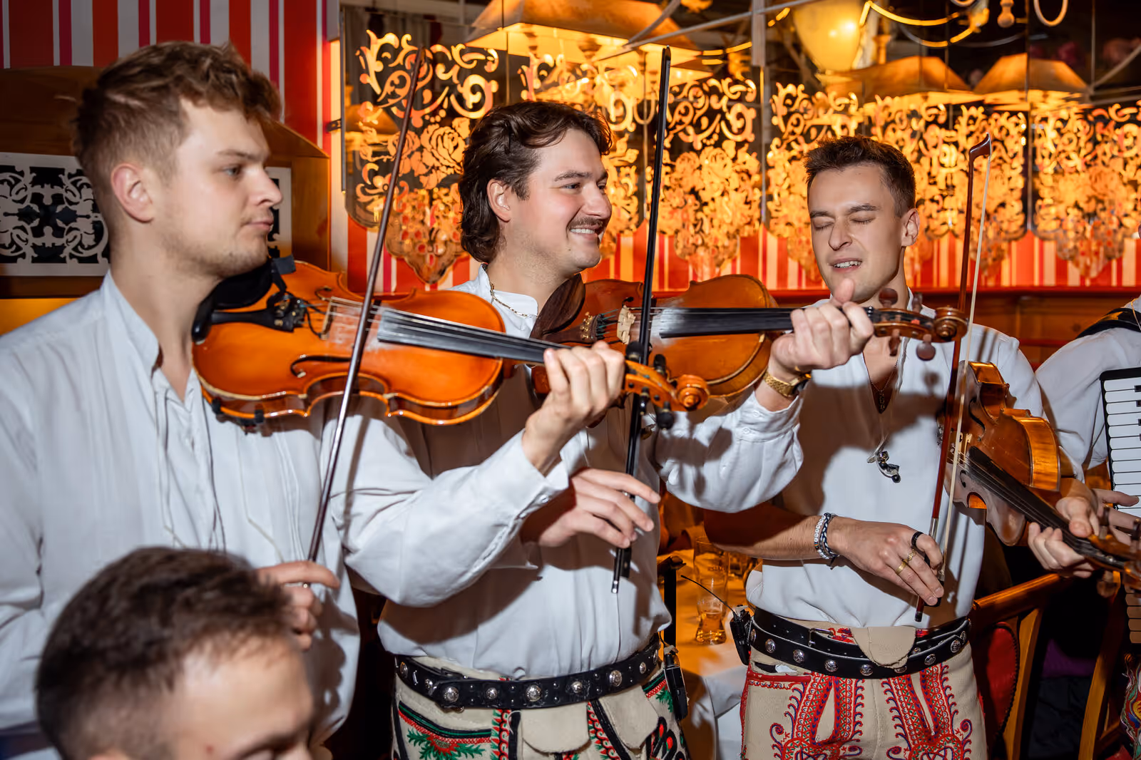 Ślub w Polsce. Kopalnia Soli w Wieliczce. Zdjęcie nr. 31