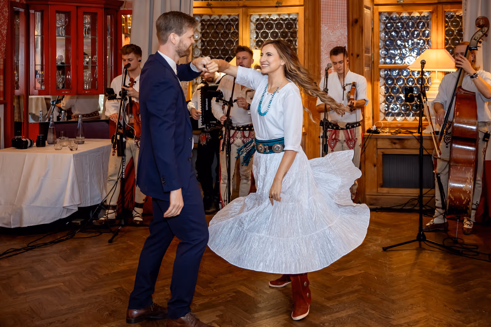 Ślub w Polsce. Kopalnia Soli w Wieliczce. Zdjęcie nr. 38