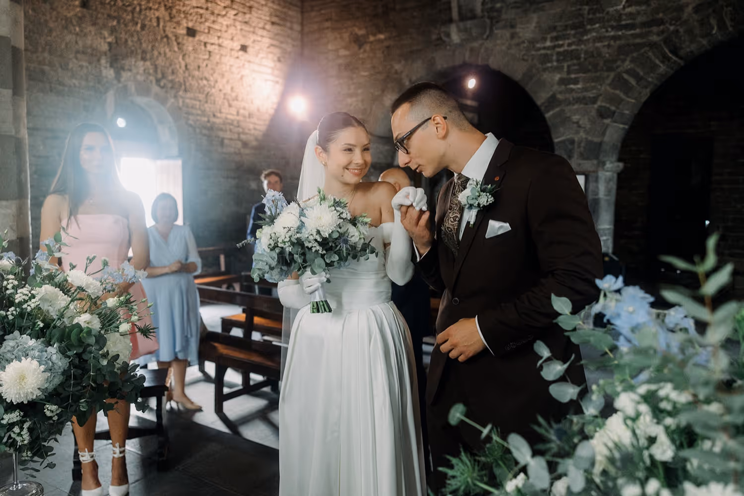 Ślub w Ligurii. Kościółek położony na skale - Portovenere. Zdjęcie 10