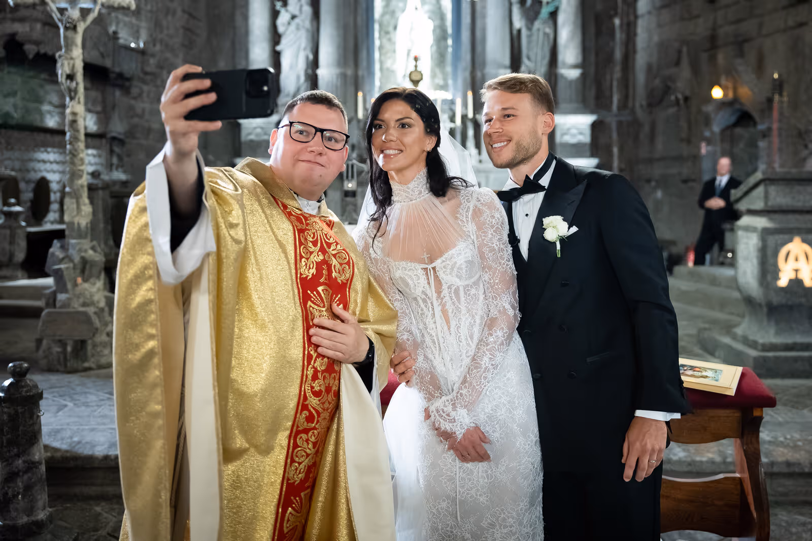 Ślub w Polsce. Kopalia Soli w Wieliczce. Zdjęcie nr. 107
