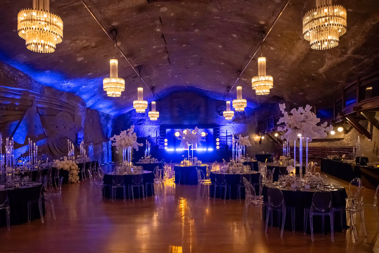 Ślub w Polsce. Kopalia Soli w Wieliczce. Zdjęcie nr. 118