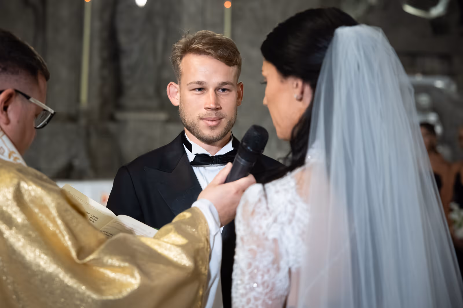 Ślub w Polsce. Kopalia Soli w Wieliczce. Zdjęcie nr. 93