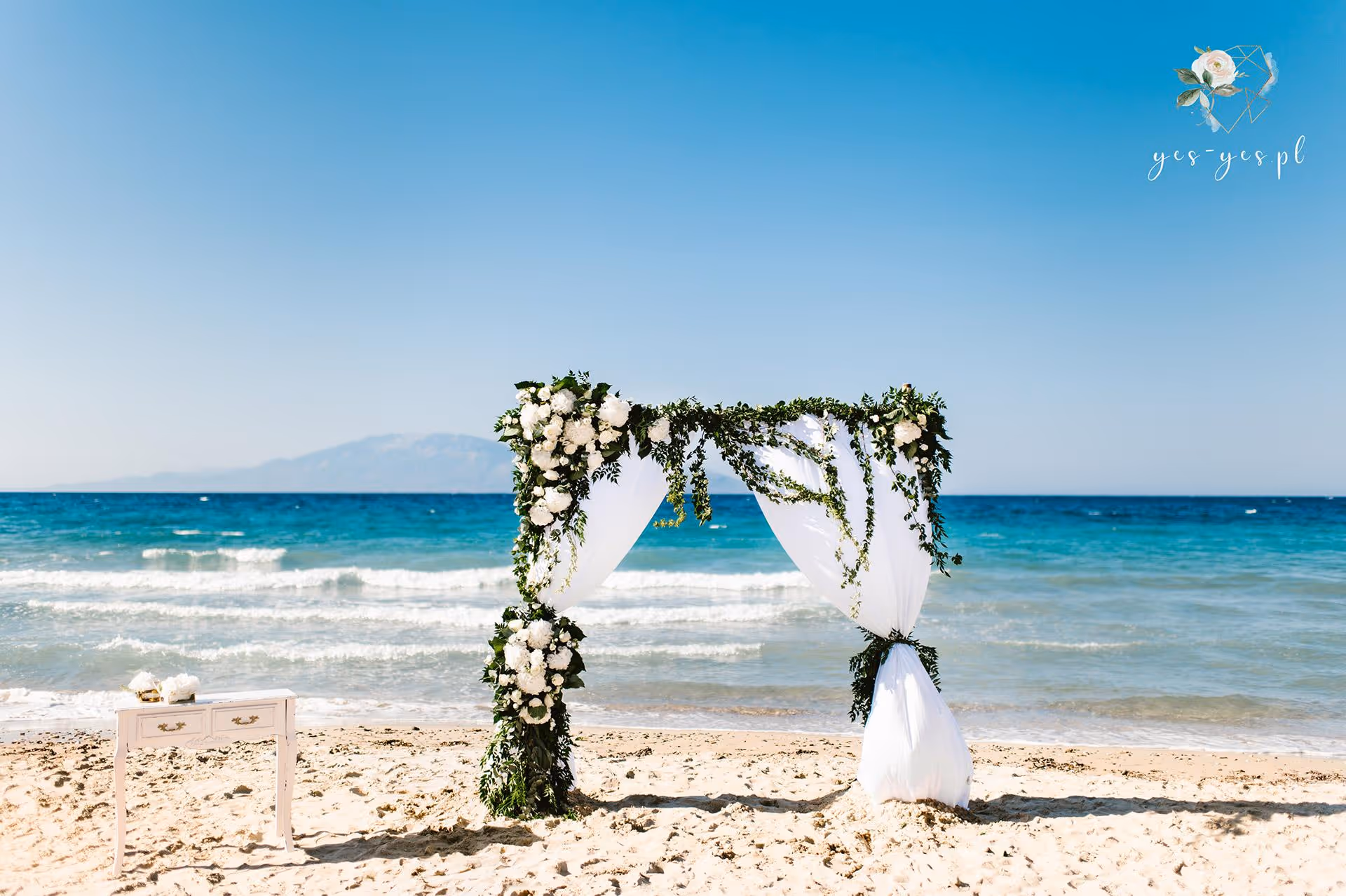 Ślub na Zakynthos. Piaszczysta plaża. Zdjęcie 3