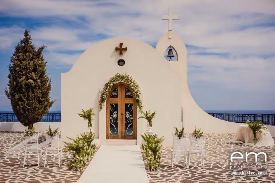 Ślub na Rodos. Taras widokowy z grecką kapliczką. Zdjęcie 4