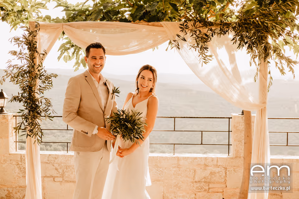Ślub na Krecie. Taras z widokiem na gaje oliwne (Kreta zachodnia). Zdjęcie 8