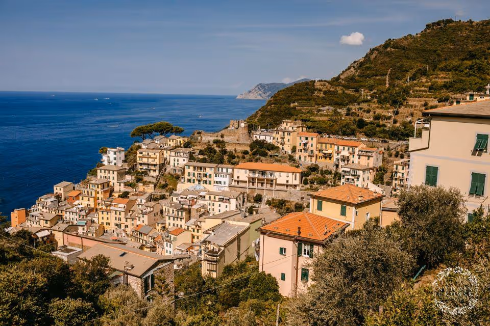 Ślub w Ligurii. Taras zamku w malowniczej miejscowości Riomaggiore, Cinque Terre. Zdjęcie 1