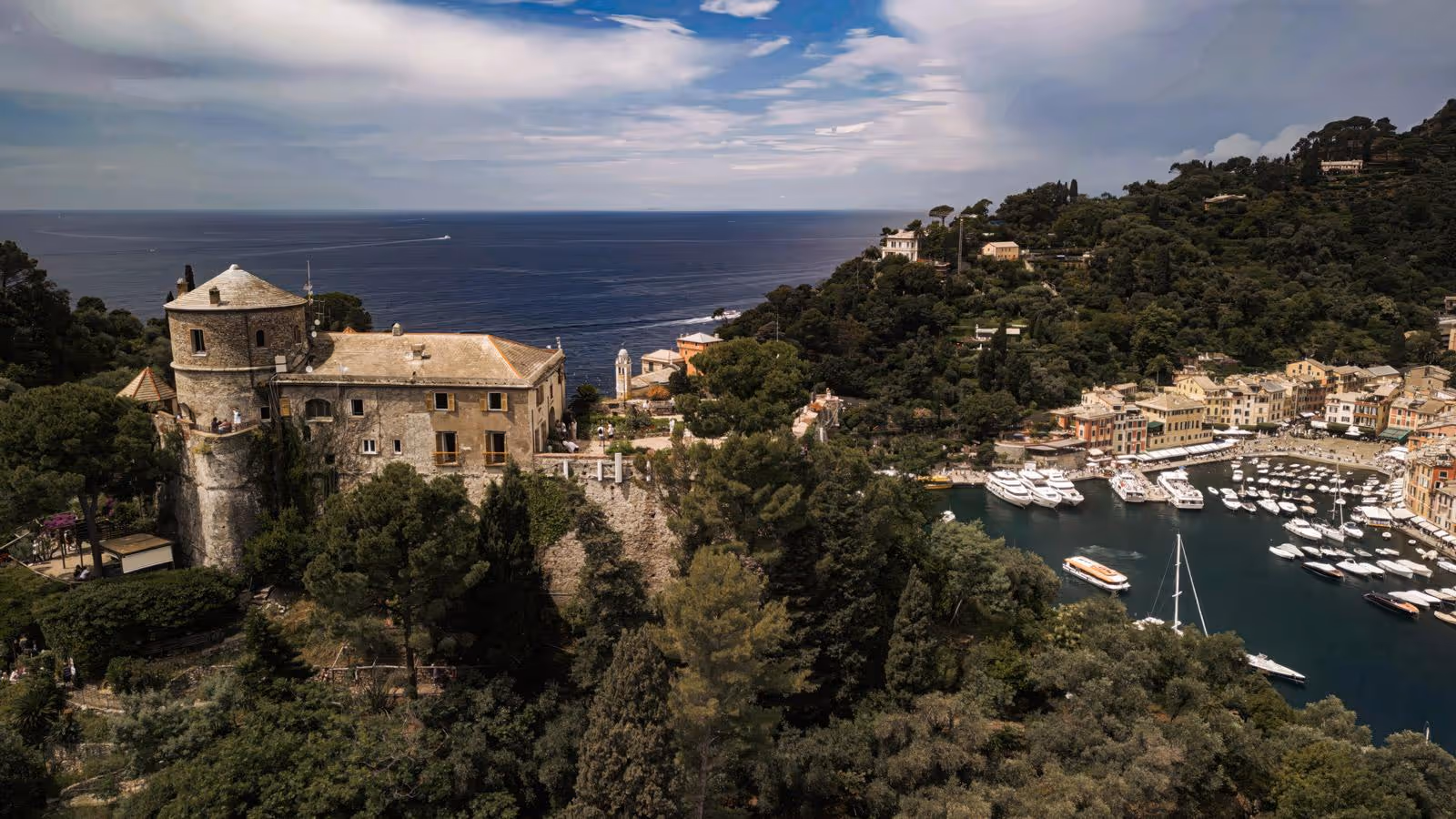 Ślub w Ligurii. Taras zamku w Portofino. Zdjęcie 7