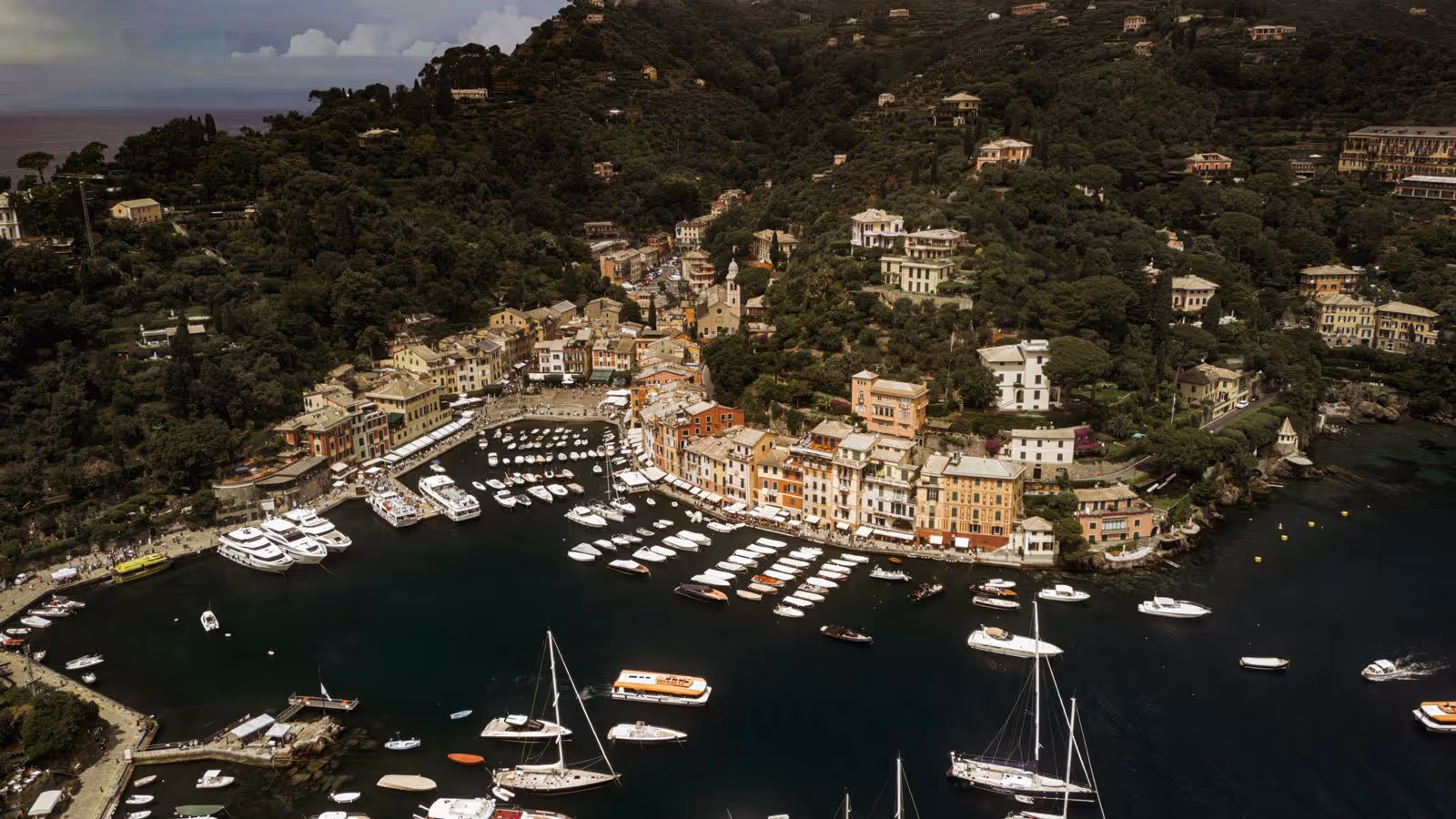Ślub w Ligurii. Taras zamku w Portofino. Zdjęcie 8