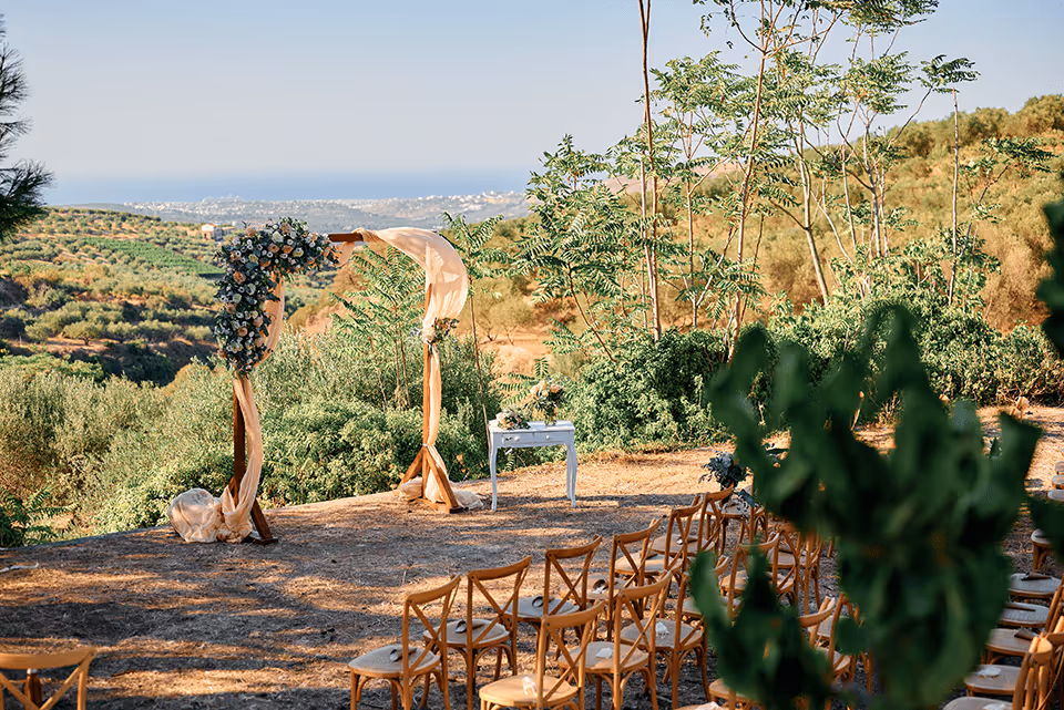 Ślub na Krecie. Ceremonia w naturze – okolica Heraklionu. Zdjęcie 2