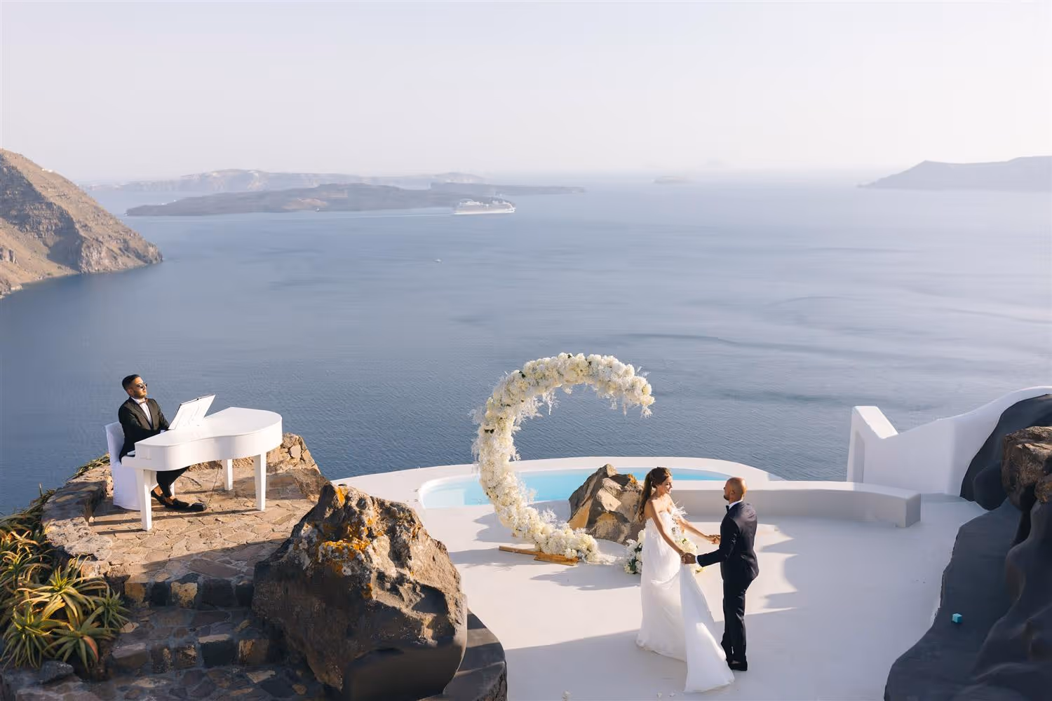 Ślub na Santorini. Villa z widokiem na morze. Zdjęcie 1