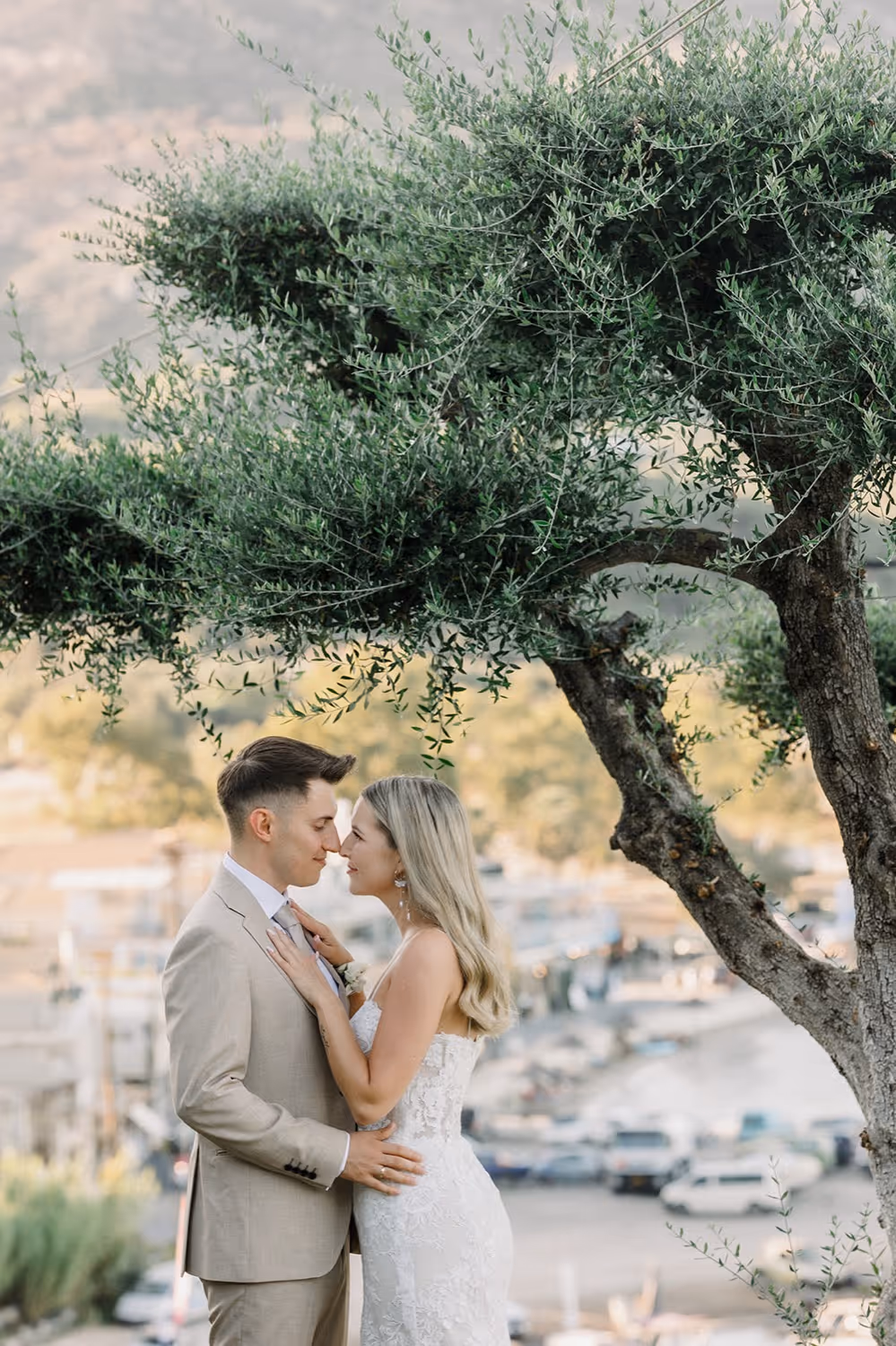 Ślub na Zakynthos. Taras widokowy lub ogród. Zdjęcie 6