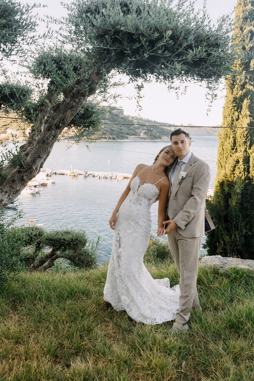 Ślub na Zakynthos. Taras widokowy lub ogród. Zdjęcie 8